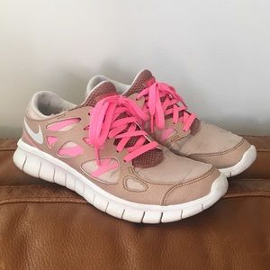 Tan and Pink Size 6 Nike Tennis Shoes